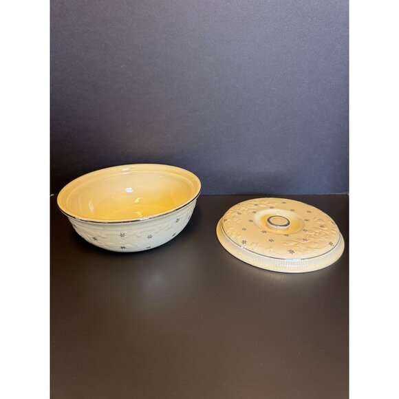 Vintage Homer Laughlin Oven Serve Casserole With Lid Platinum Stars Embossed Pat - Picture 3 of 14